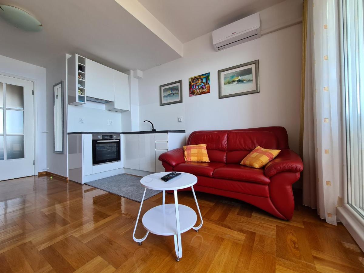 Lucky Pearl Apartment Split Exterior photo