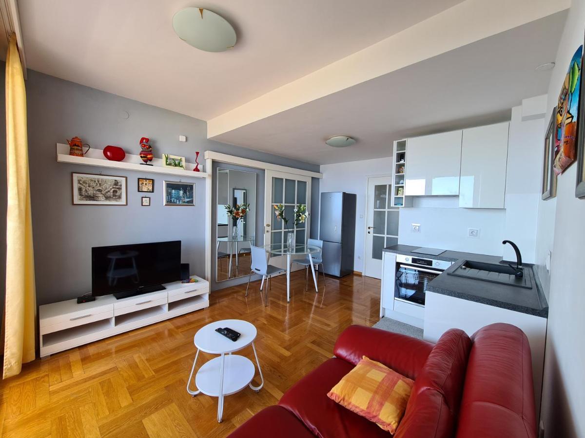 Lucky Pearl Apartment Split Exterior photo