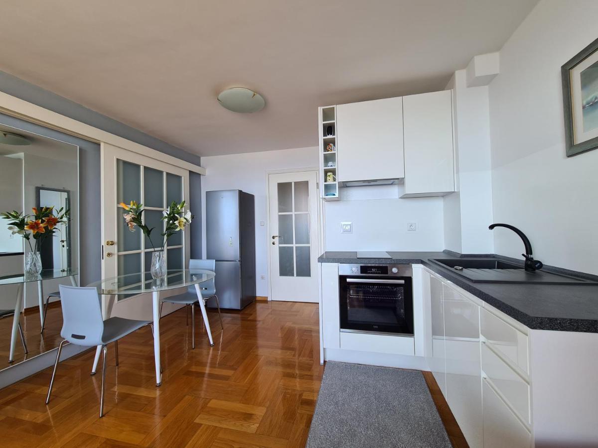 Lucky Pearl Apartment Split Exterior photo